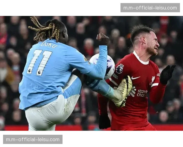 利物浦中场麦卡利斯特表现活跃 攻防两端均有重要贡献 利物浦中场麦卡利斯特表现活跃 攻防两端均有重要贡献